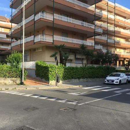 Monolocale Via Nervia Apartman