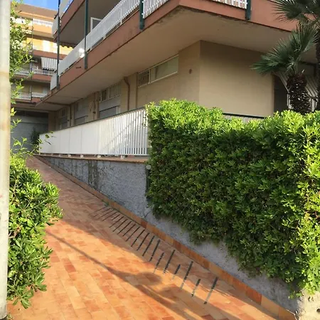 Monolocale Via Nervia Daire