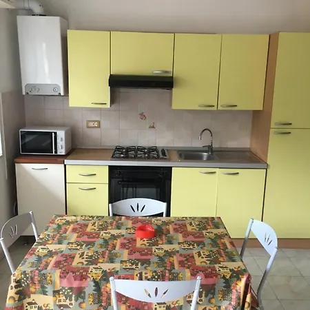 Monolocale Via Nervia 公寓